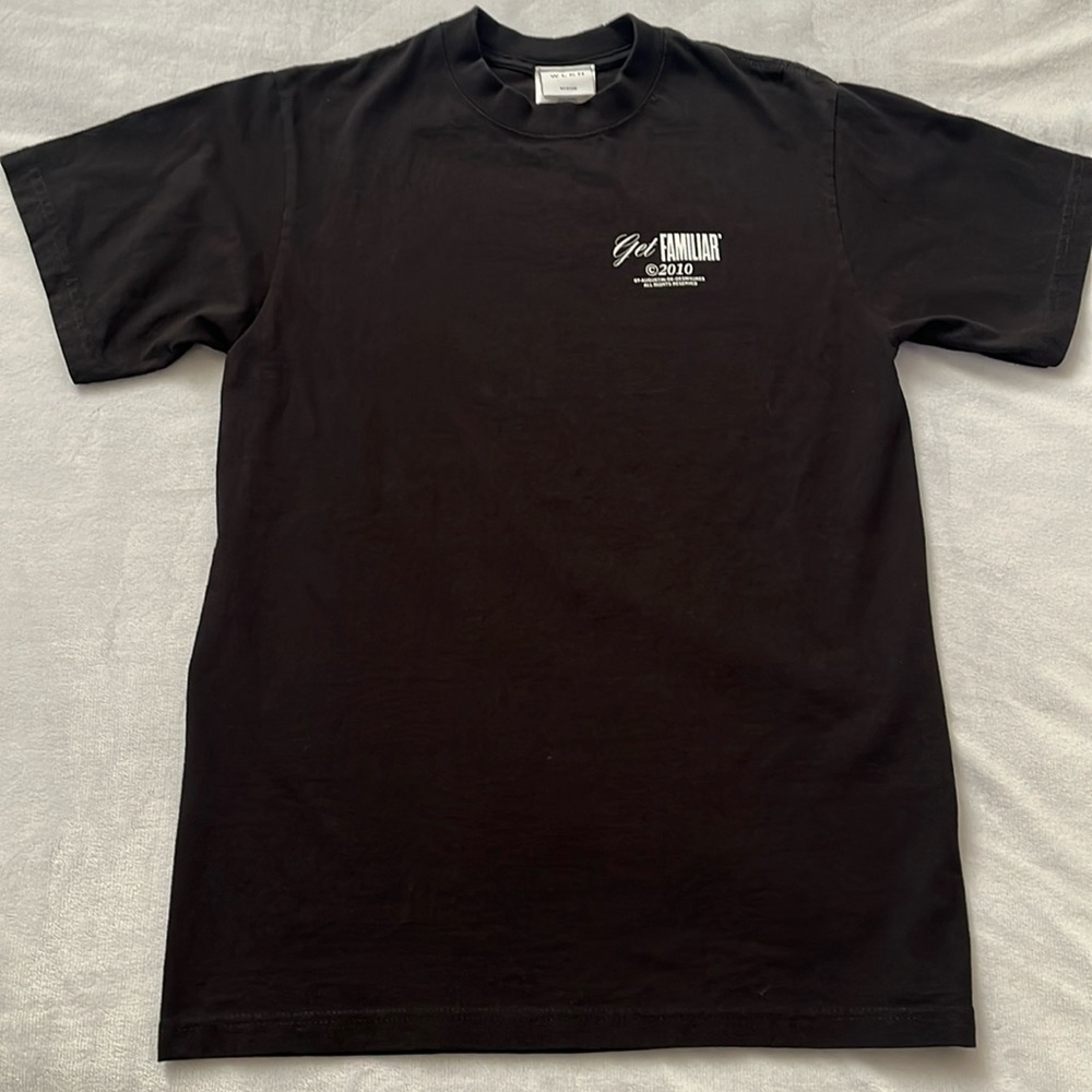 Men’s Black Get Familiar’ Graphic Tee- Medium
